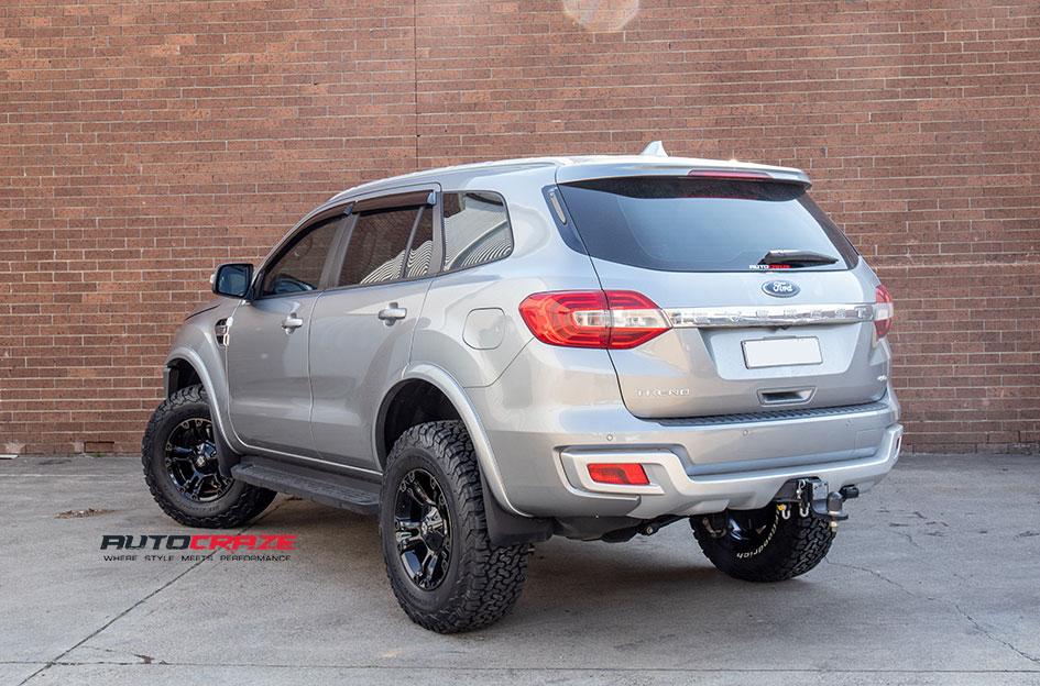 FORD EVEREST BROOKLYN BLACK MACHINED WITH DARK TINT